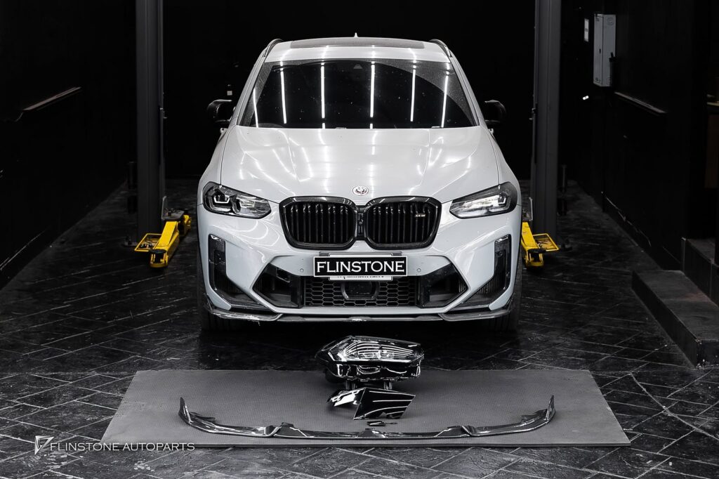 BMW X4 G02 LCI ติดตั้งไฟหน้าแท้ข้างขวาใหม่ และลิ้นหน้าคาร์บอนทรง