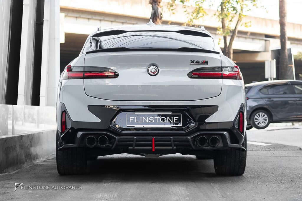 BMW X4 G02 LCI ติดตั้งไฟหน้าแท้ข้างขวาใหม่ และลิ้นหน้าคาร์บอนทรง