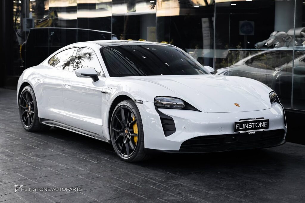 ผลงานติดตั้งชิ้นส่วนแท้จากโรงงานเยอรมัน สำหรับ Porsche Taycan
