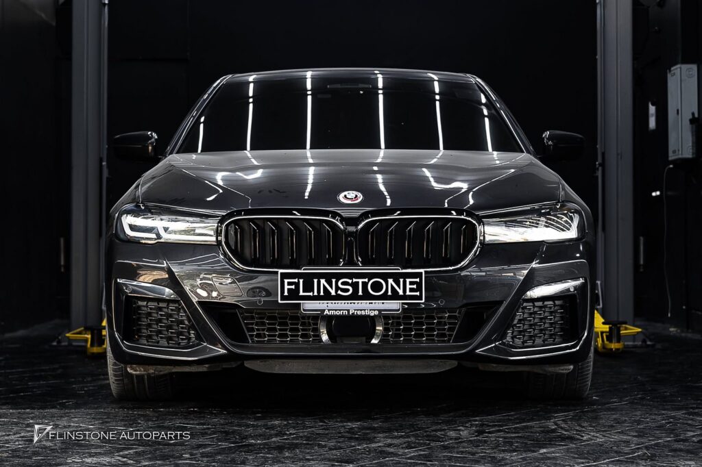 กระจังหน้าขอบ LED ทรง M5 ติดตั้งใน BMW G30 Series 5 LCI สอบถามทา