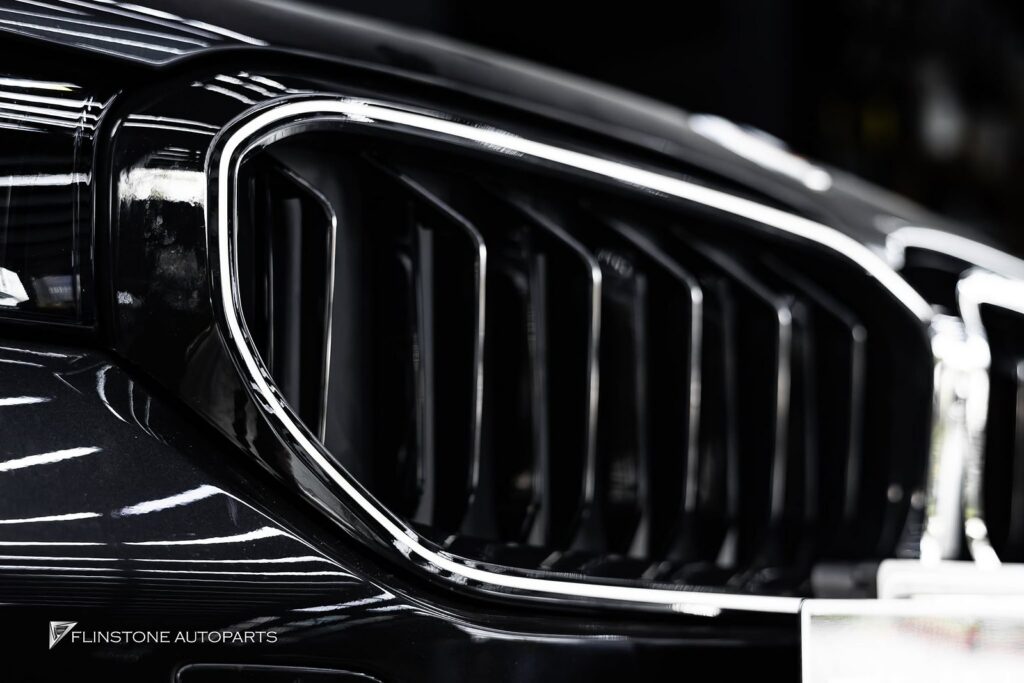 กระจังหน้าขอบ LED ทรง M5 ติดตั้งใน BMW G30 Series 5 LCI สอบถามทา