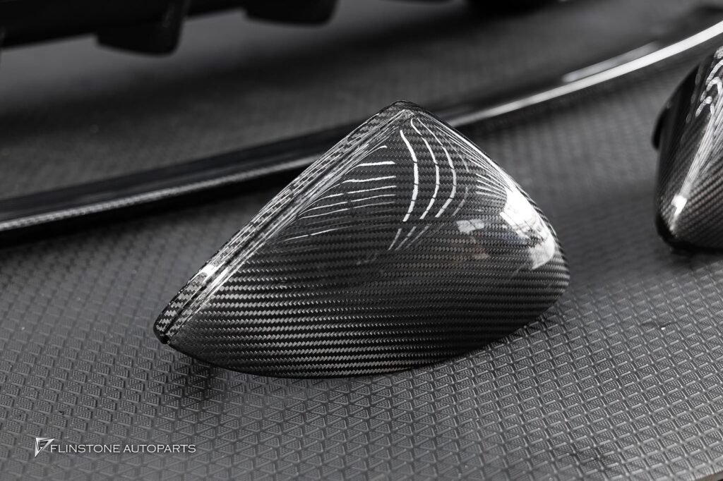PORSCHE Cayenne 9Y0.2 USUS Forged Wheel [Custom] + USUS Autoclave Carbon Fiber Trunk S