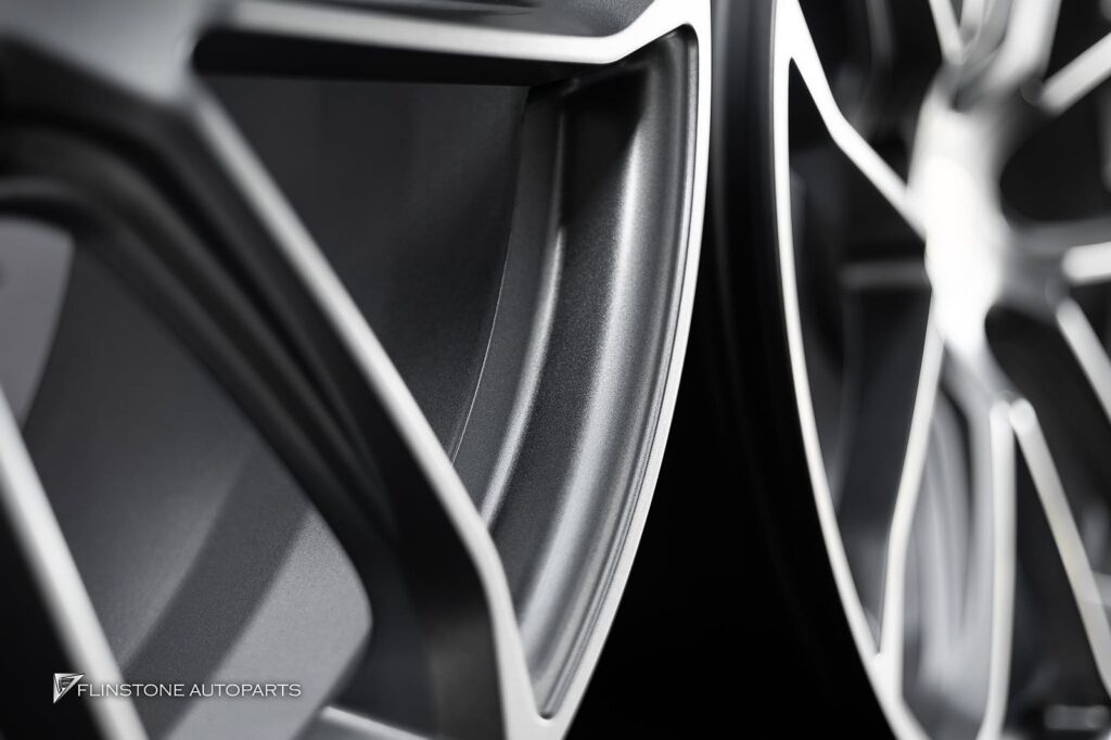PORSCHE Cayenne 9Y0.2 USUS Forged Wheel [Custom] + USUS Autoclave Carbon Fiber Trunk S