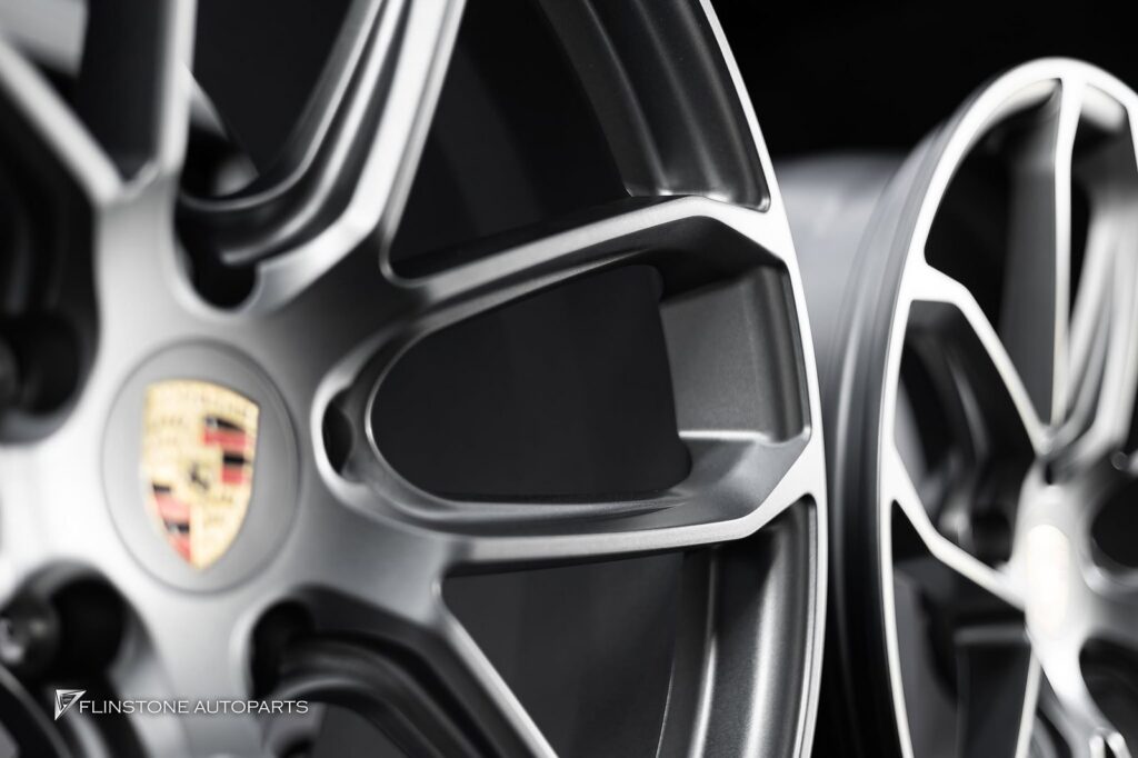 PORSCHE Cayenne 9Y0.2 USUS Forged Wheel [Custom] + USUS Autoclave Carbon Fiber Trunk S