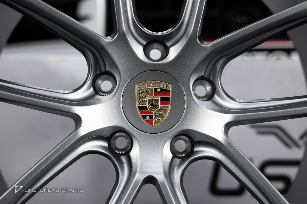 PORSCHE Cayenne 9Y0.2 USUS Forged Wheel [Custom] + USUS Autoclave Carbon Fiber Trunk S