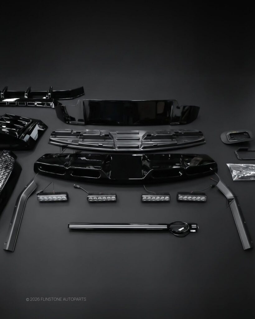เลือกแต่ง Land Rover Defender ได้ตามสไตล์ จะสายลุยหรือสายหล่อที่