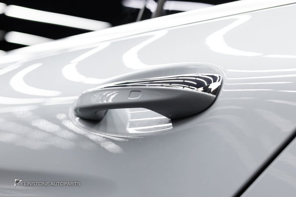 Mercedes-Benz W205 C205 C-Class 2024 ระบบตรงรุ่น: ติดตั้งเข้ากับตำแหน่งเดิมของรถได้เนียนสนิท