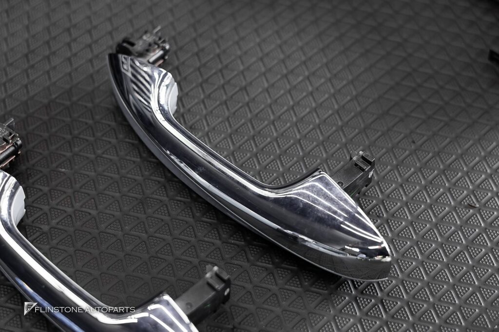 Mercedes-Benz W205 C205 C-Class 2024 ระบบตรงรุ่น: ติดตั้งเข้ากับตำแหน่งเดิมของรถได้เนียนสนิท