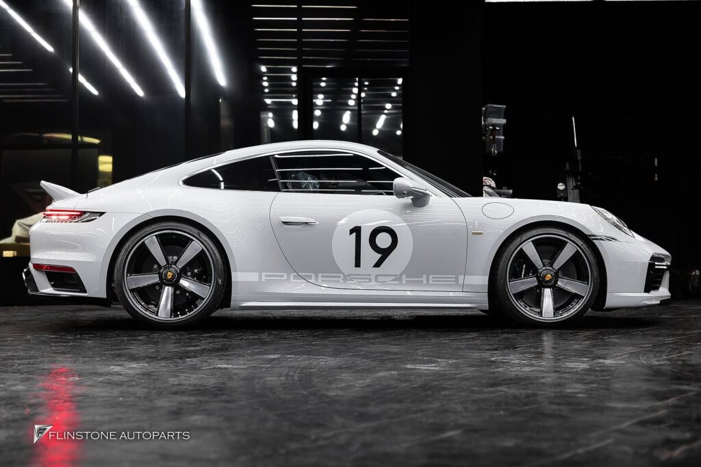 PORSCHE 911 Sport Classic (992) the manual-gearbox performance model built in only 1