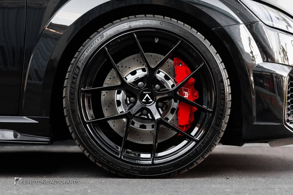 AUDI TT 2024+ ระยะเบรคสั้นลงอย่างเห็นได้ชัด: ด้วยจำนวนพอร์ตที่มากขึ้นและขนาดจา