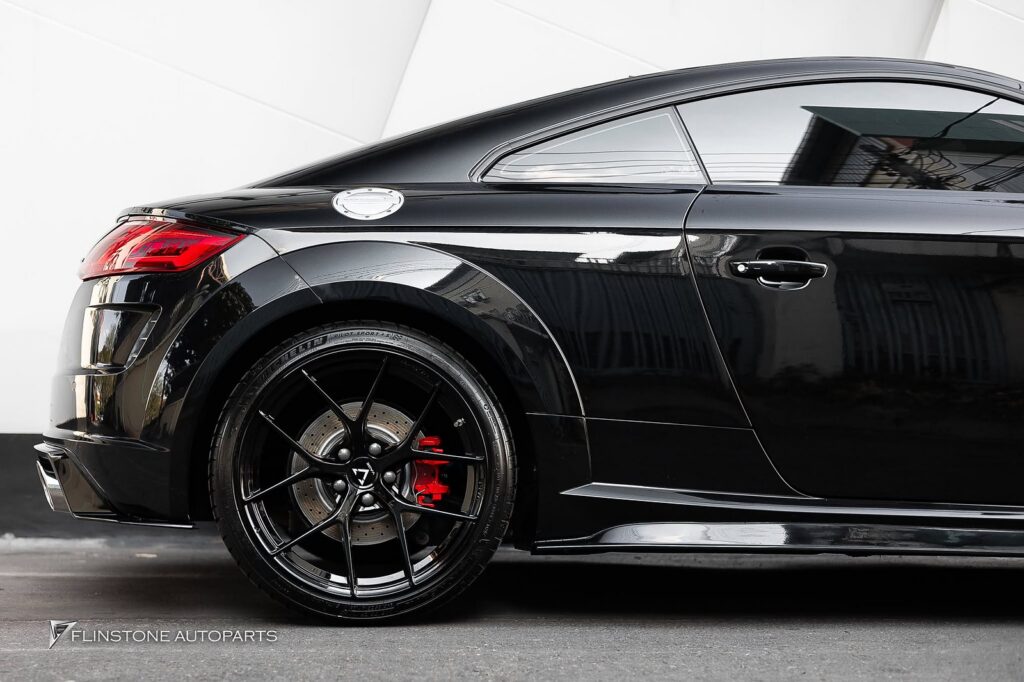 AUDI TT 2024+ ระยะเบรคสั้นลงอย่างเห็นได้ชัด: ด้วยจำนวนพอร์ตที่มากขึ้นและขนาดจา