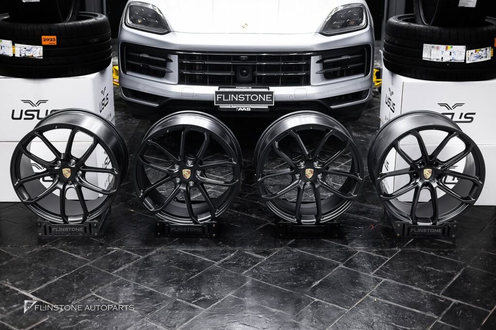 เปลี่ยนลุคเดิมๆ ให้ดูดุดันและทรงพลังยิ่งขึ้นสำหรับ PORSCHE Cayen