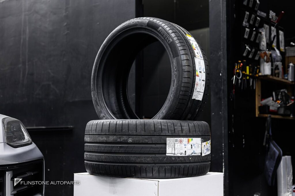 เปลี่ยนลุคเดิมๆ ให้ดูดุดันและทรงพลังยิ่งขึ้นสำหรับ PORSCHE Cayen