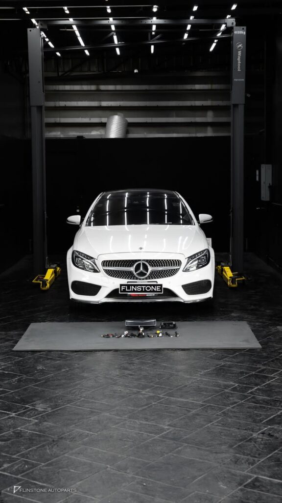 Mercedes-Benz W205 C205 C-Class 2024 เติมเต็มความบันเทิงแบบไร้ขีดจำกัด: