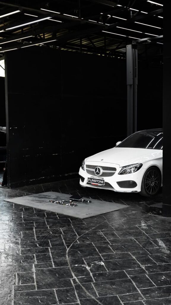 Mercedes-Benz W205 C205 C-Class 2024 เติมเต็มความบันเทิงแบบไร้ขีดจำกัด: