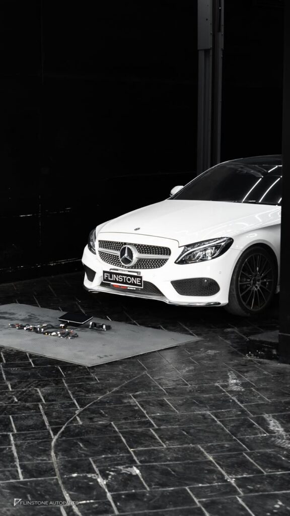 Mercedes-Benz W205 C205 C-Class 2024 เติมเต็มความบันเทิงแบบไร้ขีดจำกัด:
