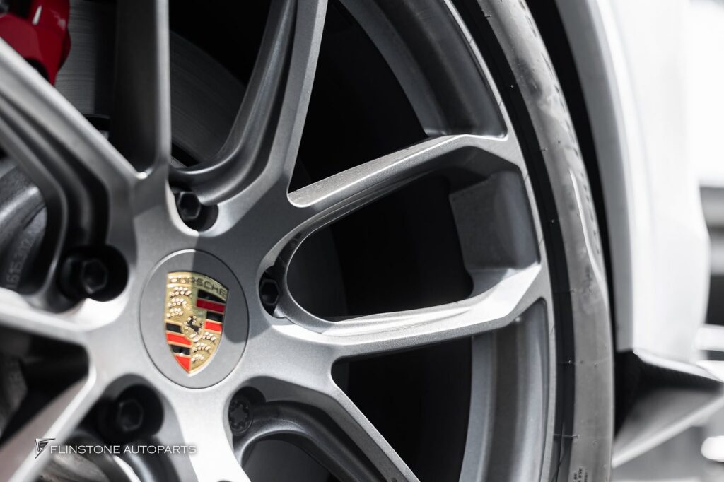 PORSCHE Cayenne 9Y0.2 USUS Autoclave Carbon Fiber Front Lip + USUS Autoclave Carbon Fi