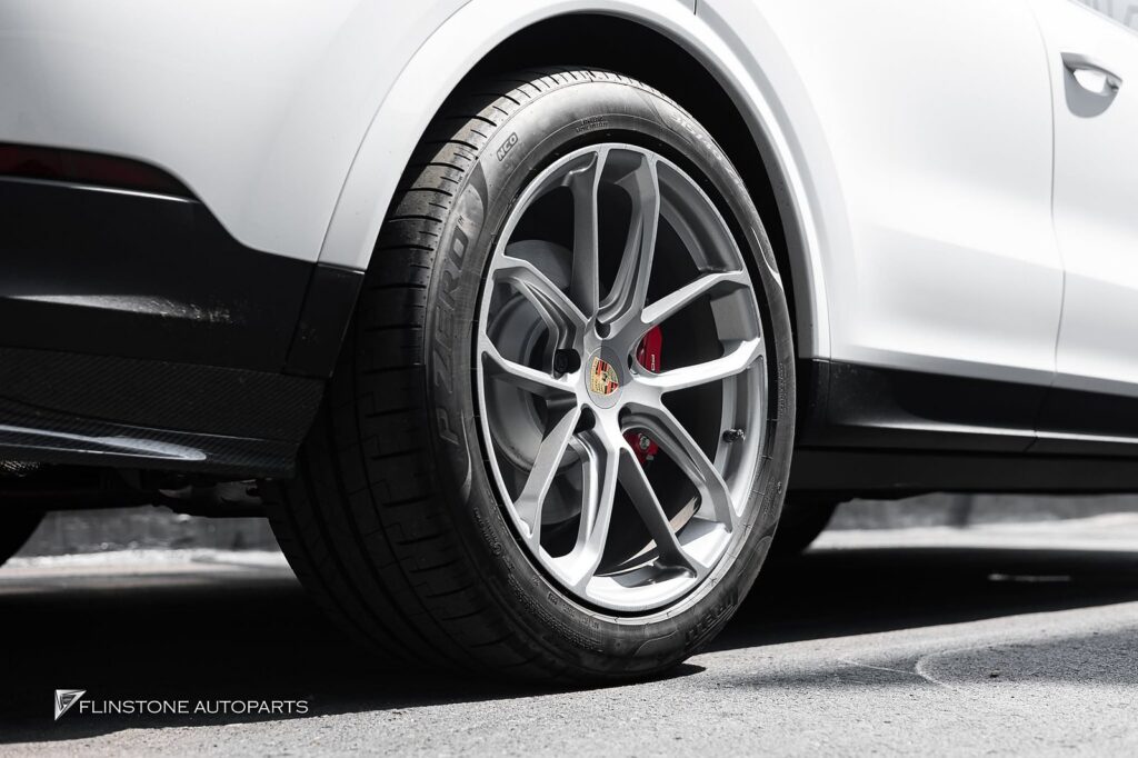 PORSCHE Cayenne 9Y0.2 USUS Autoclave Carbon Fiber Front Lip + USUS Autoclave Carbon Fi