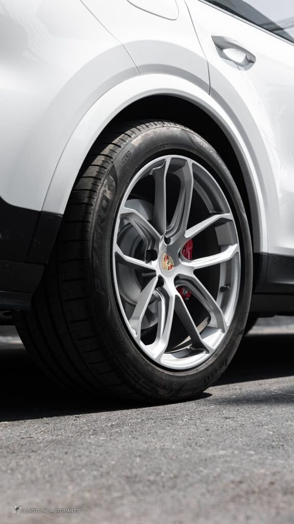 PORSCHE Cayenne 9Y0.2 USUS Autoclave Carbon Fiber Front Lip + USUS Autoclave Carbon Fi
