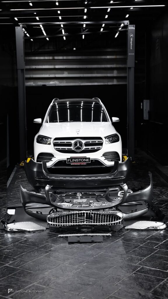Mercedes-Benz เรียงพร้อมสำหรับการติดตั้งชุดแต่ง MAYBACH ใน X167 GLS-Class