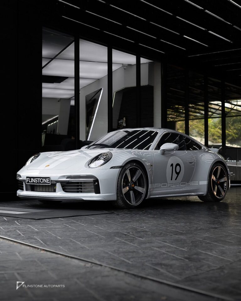 PORSCHE 992 Sport Classic
