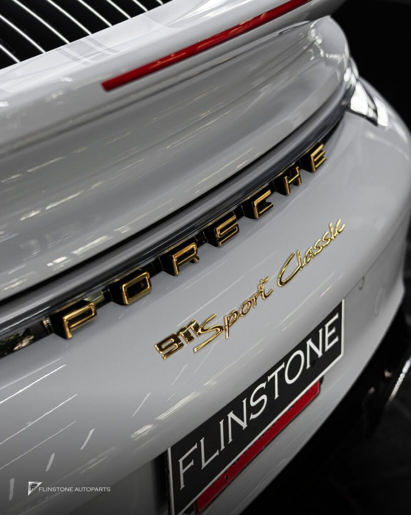 PORSCHE 992 Sport Classic
