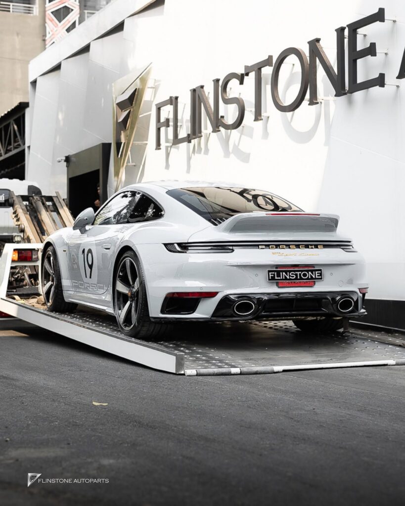 PORSCHE 992 Sport Classic