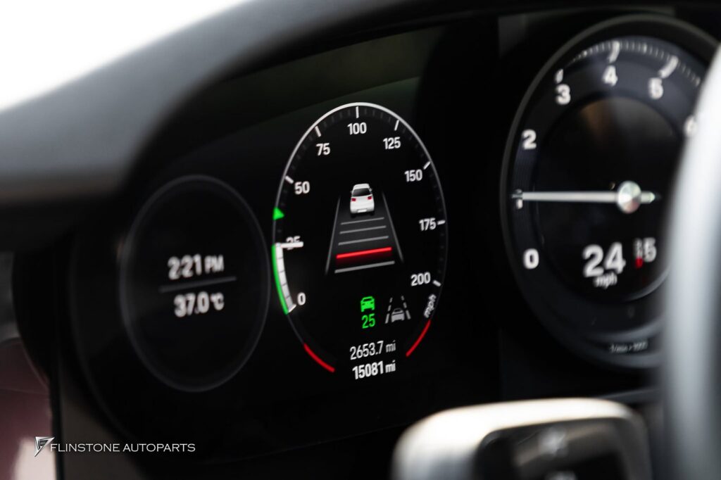 PORSCHE 992 Carrera ลดความเมื่อยล้า: เหมาะอย่างยิ่งสำหรับการขับขี่ทางไกลหรือในช่วงที