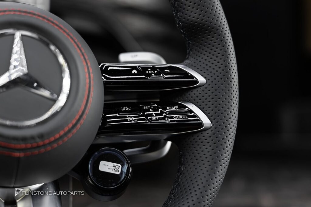 Mercedes-Benz X253 GLC-Class เปลี่ยนฟีลลิ่งการจับให้กระชับและสปอร์ตยิ่งขึ้นด้วยดีไซน์ล่าสุด พ