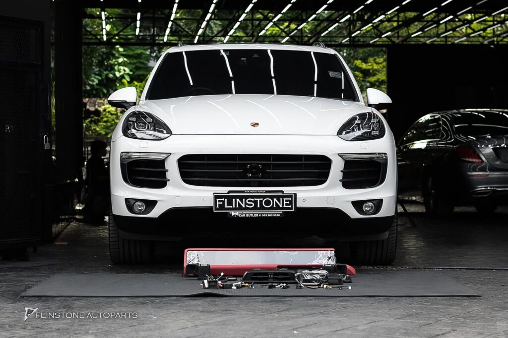 เปลี่ยนภายในให้ล้ำสมัยกว่าใครกับ PORSCHE Cayenne (958) ที่เข้ามา