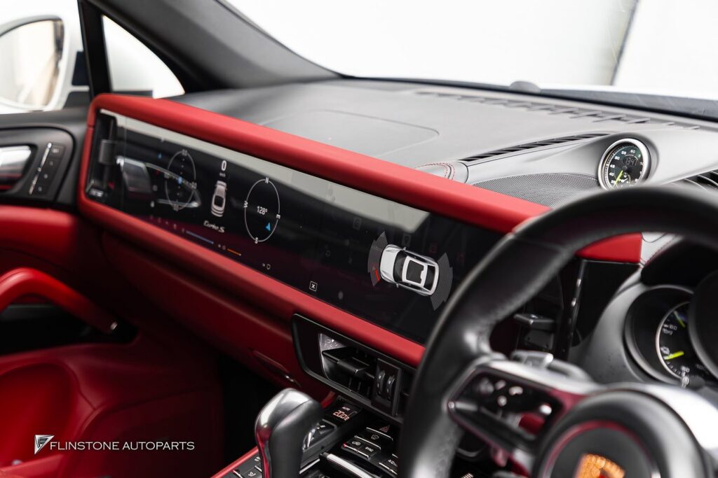 a more advanced interior than anyone else with PORSCHE Cayenne (958) that came in