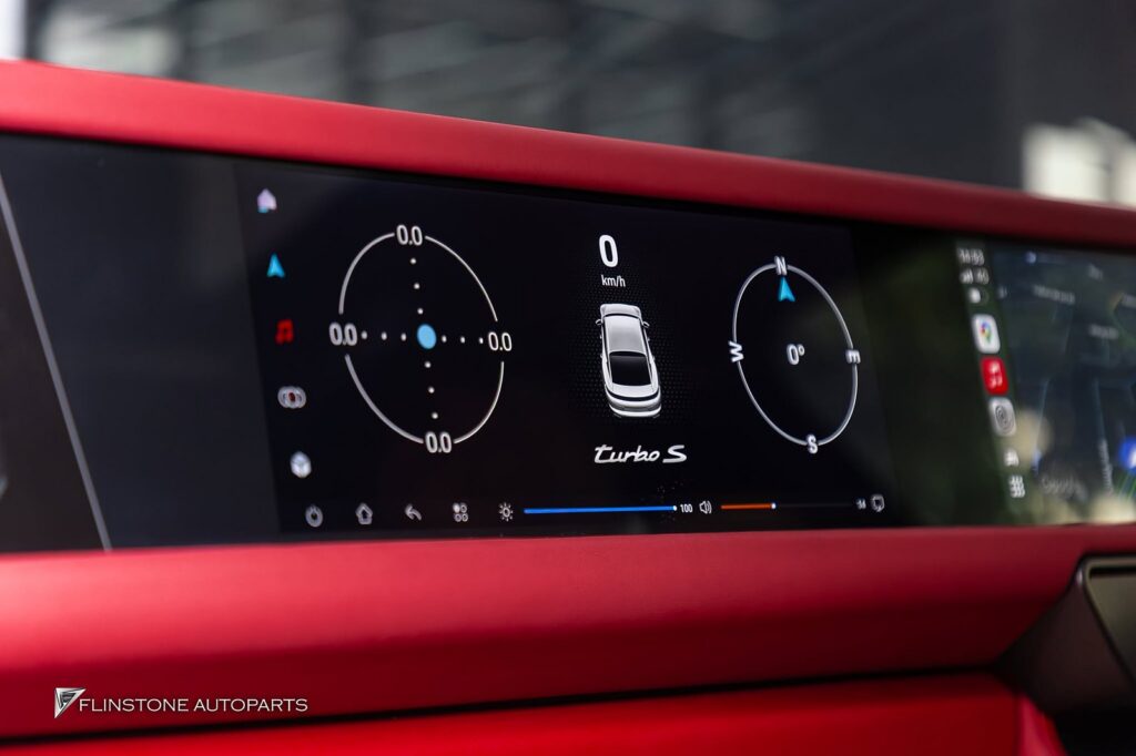 a more advanced interior than anyone else with PORSCHE Cayenne (958) that came in