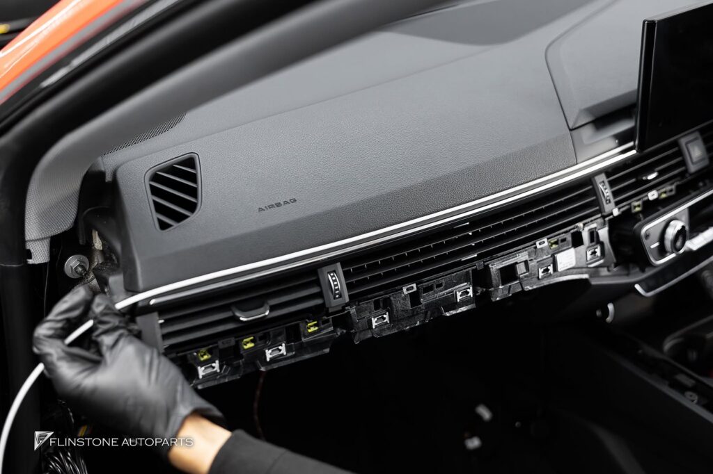 AUDI A5 2024+ ช่วยให้การกะระยะในที่แคบหรือการถอยจอดทำได้ง่ายและปลอดภัยขึ้นมาก