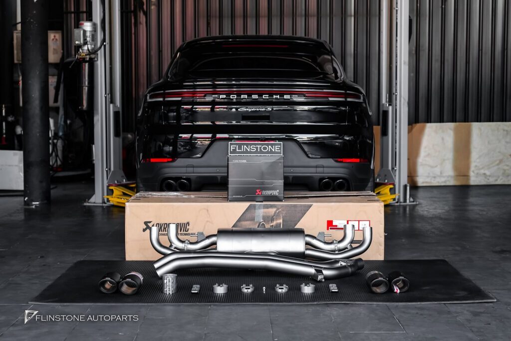 PORSCHE Cayenne 9Y0