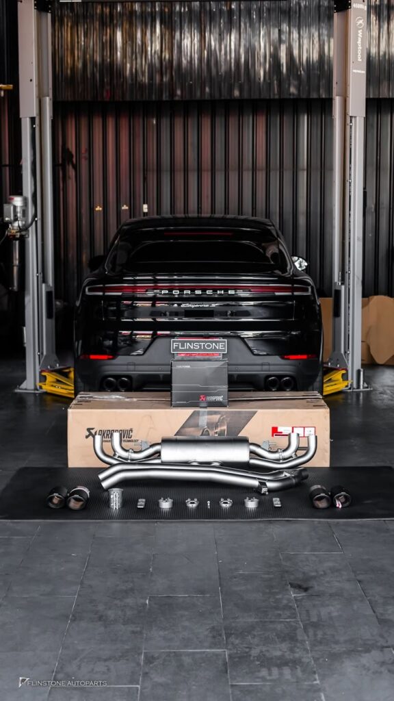 PORSCHE Cayenne 9Y0