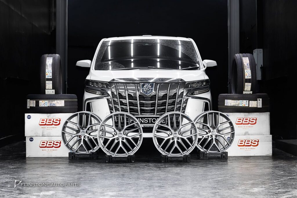 TOYOTA BBS CC-R Design: slim spoke design that is still strong