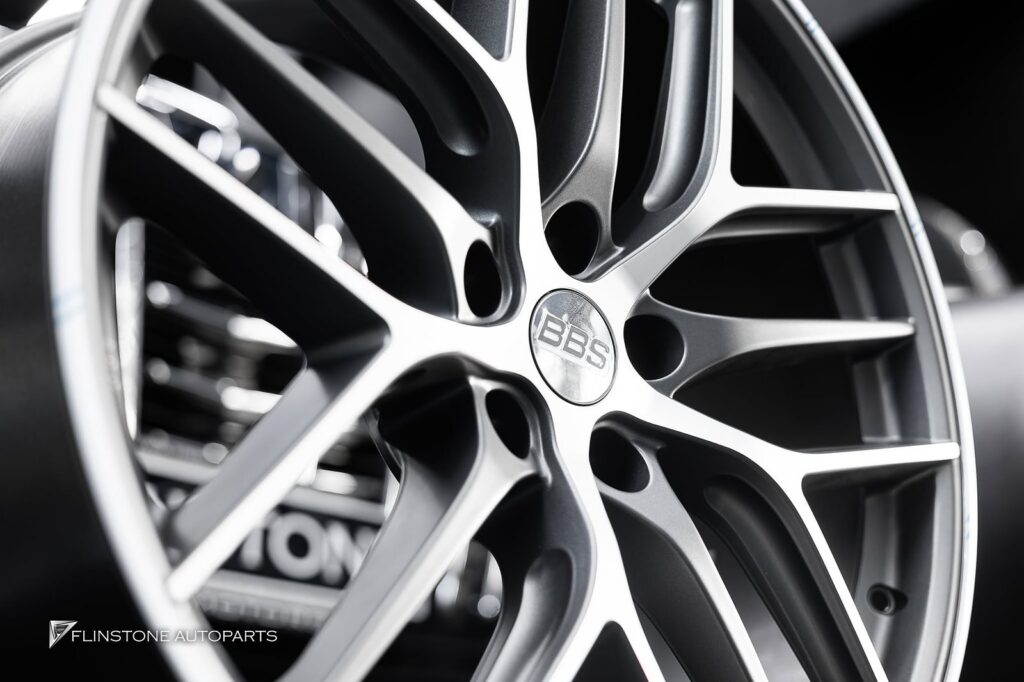 TOYOTA BBS CC-R Design: slim spoke design that is still strong