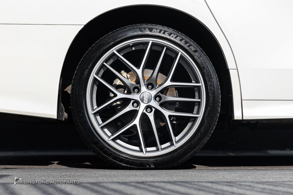 TOYOTA BBS CC-R Design: slim spoke design that is still strong