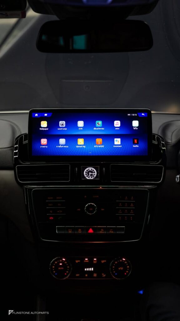 Mercedes-Benz W166 ML-Class & W176 A-Class sharpness at the level of Ultra HD: satisfyingly big screen vivid colours