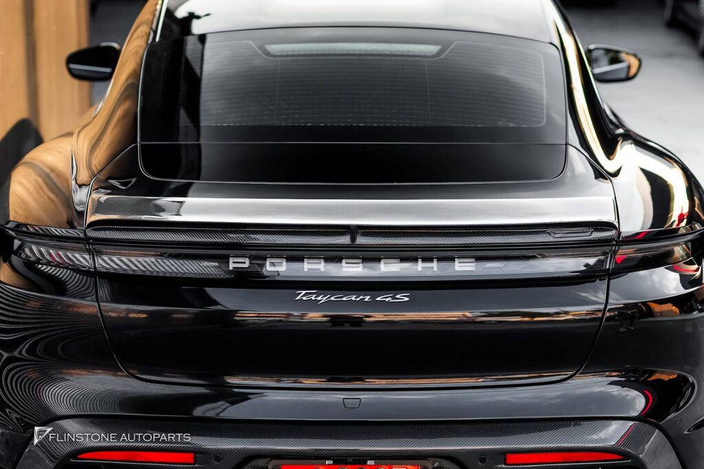 เปลี่ยนลุค Porsche Taycan ให้ดุดันระดับไฮเอนด์ด้วยชุดแต่ง Carbon