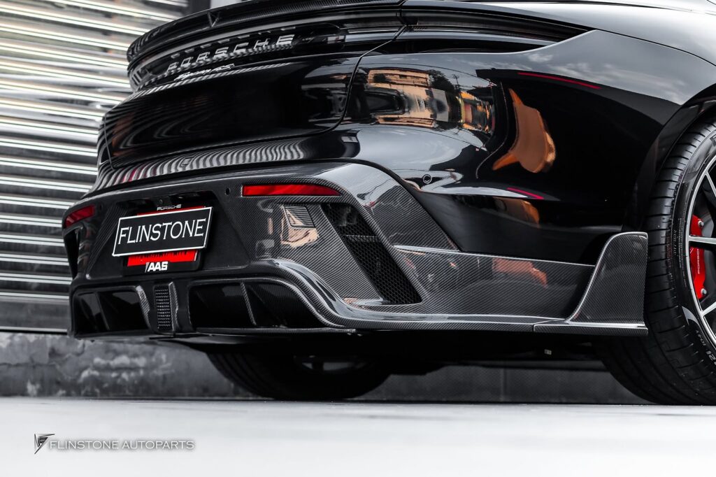เปลี่ยนลุค Porsche Taycan ให้ดุดันระดับไฮเอนด์ด้วยชุดแต่ง Carbon