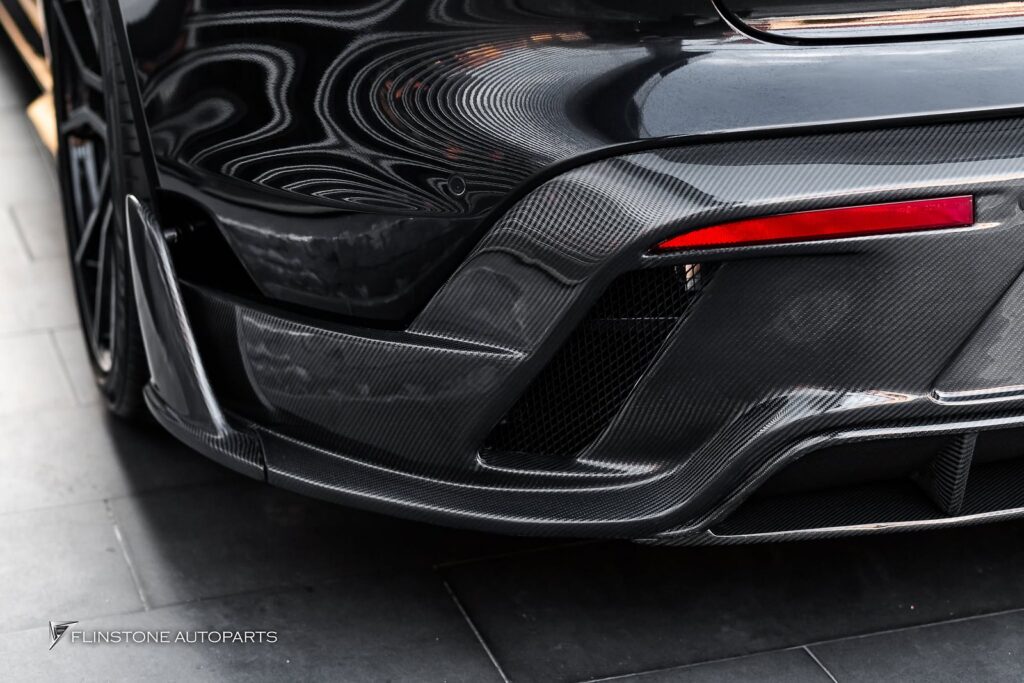 เปลี่ยนลุค Porsche Taycan ให้ดุดันระดับไฮเอนด์ด้วยชุดแต่ง Carbon
