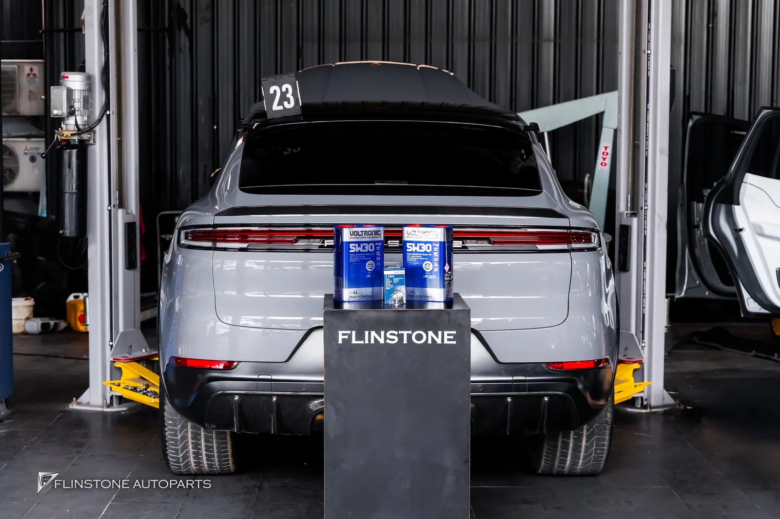 PORSCHE Cayenne Coupe 9Y0.2 ดูแลเครื่องด้วยของที่ดีที่สุด