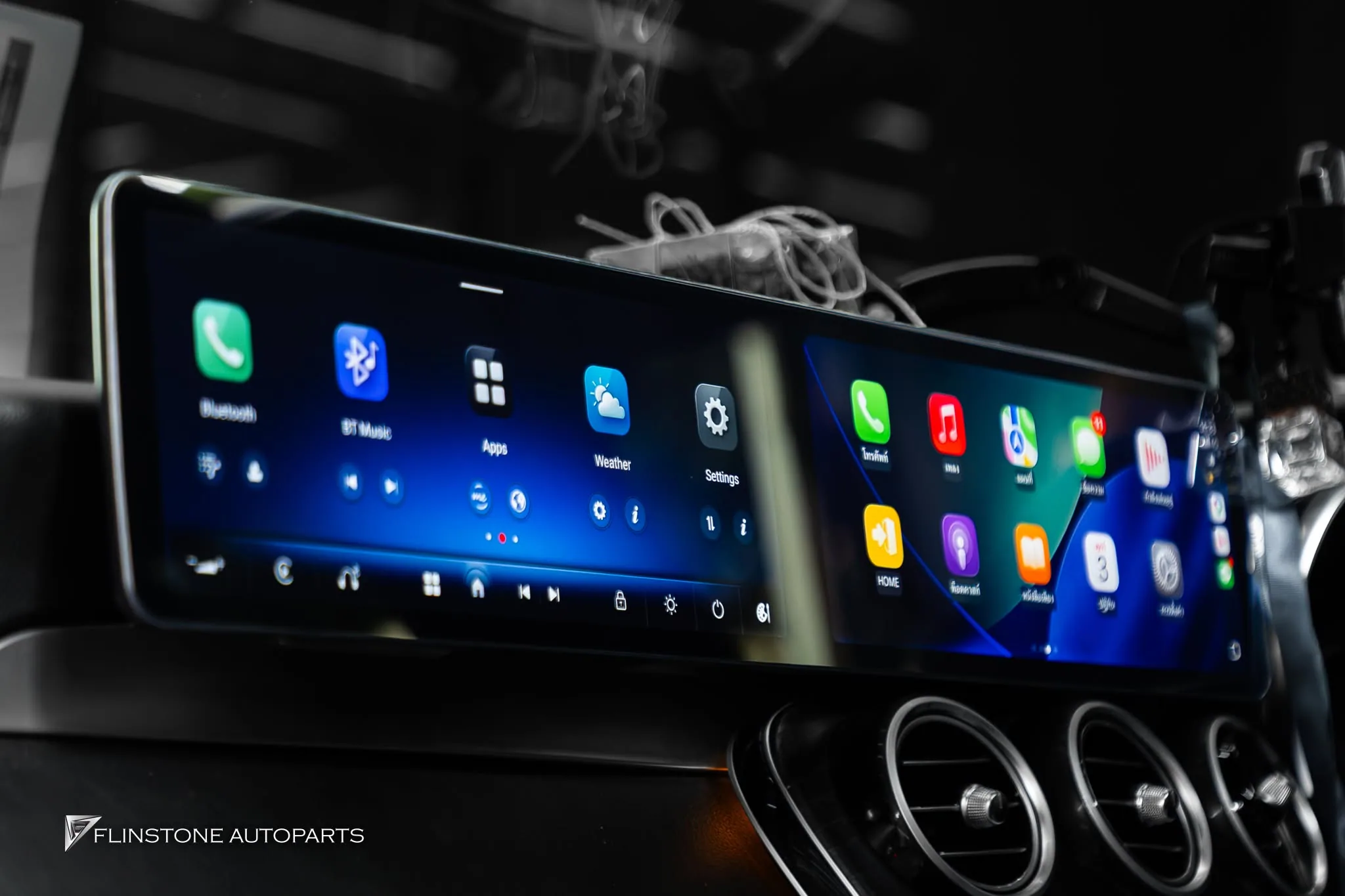 X253 GLC-Class อัปเกรดจอ Dual Screen ระบบใหม่