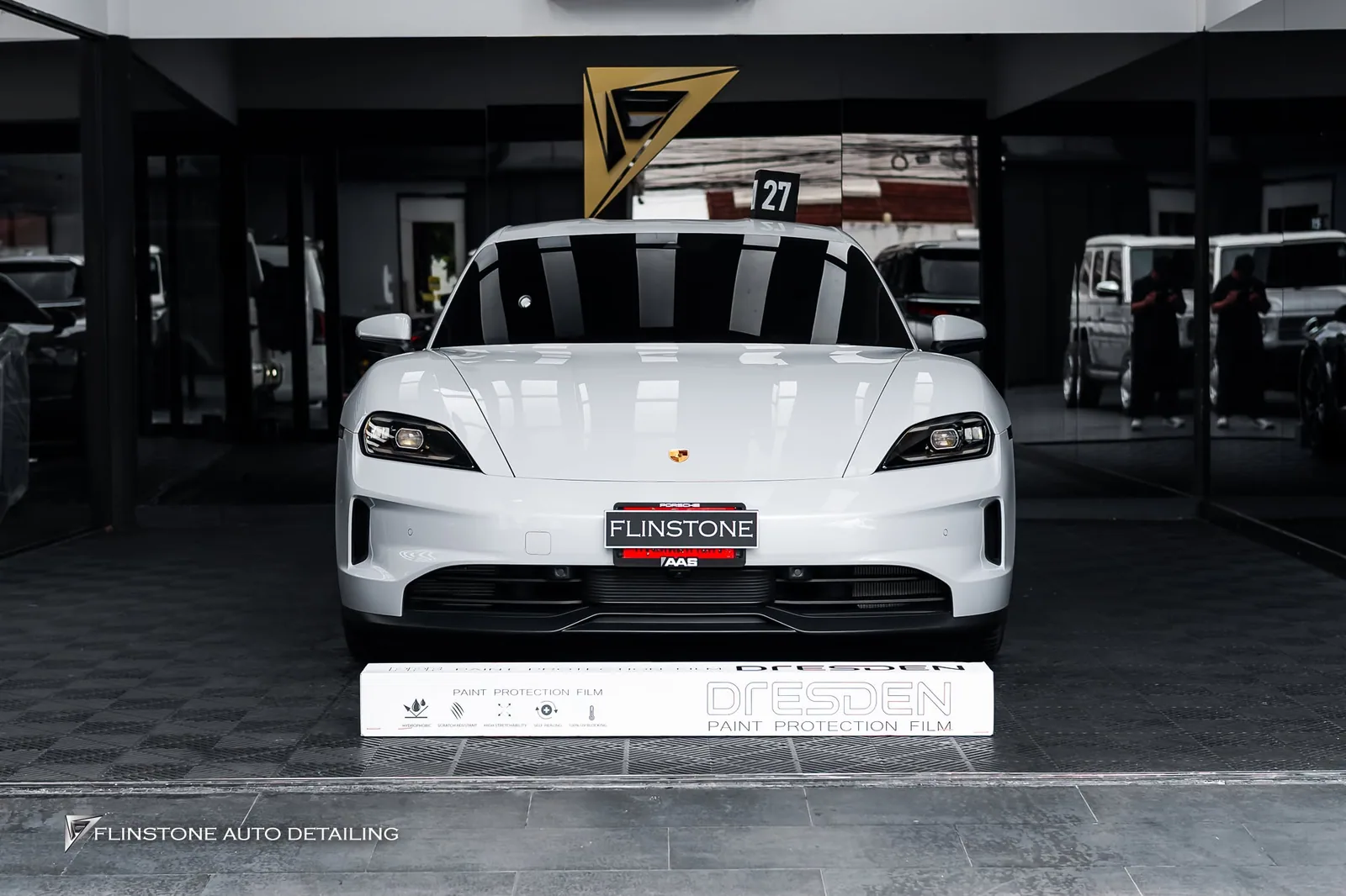 เปลี่ยนลุคใหม่พร้อมปกป้องขั้นสุด! PORSCHE Taycan Facelift