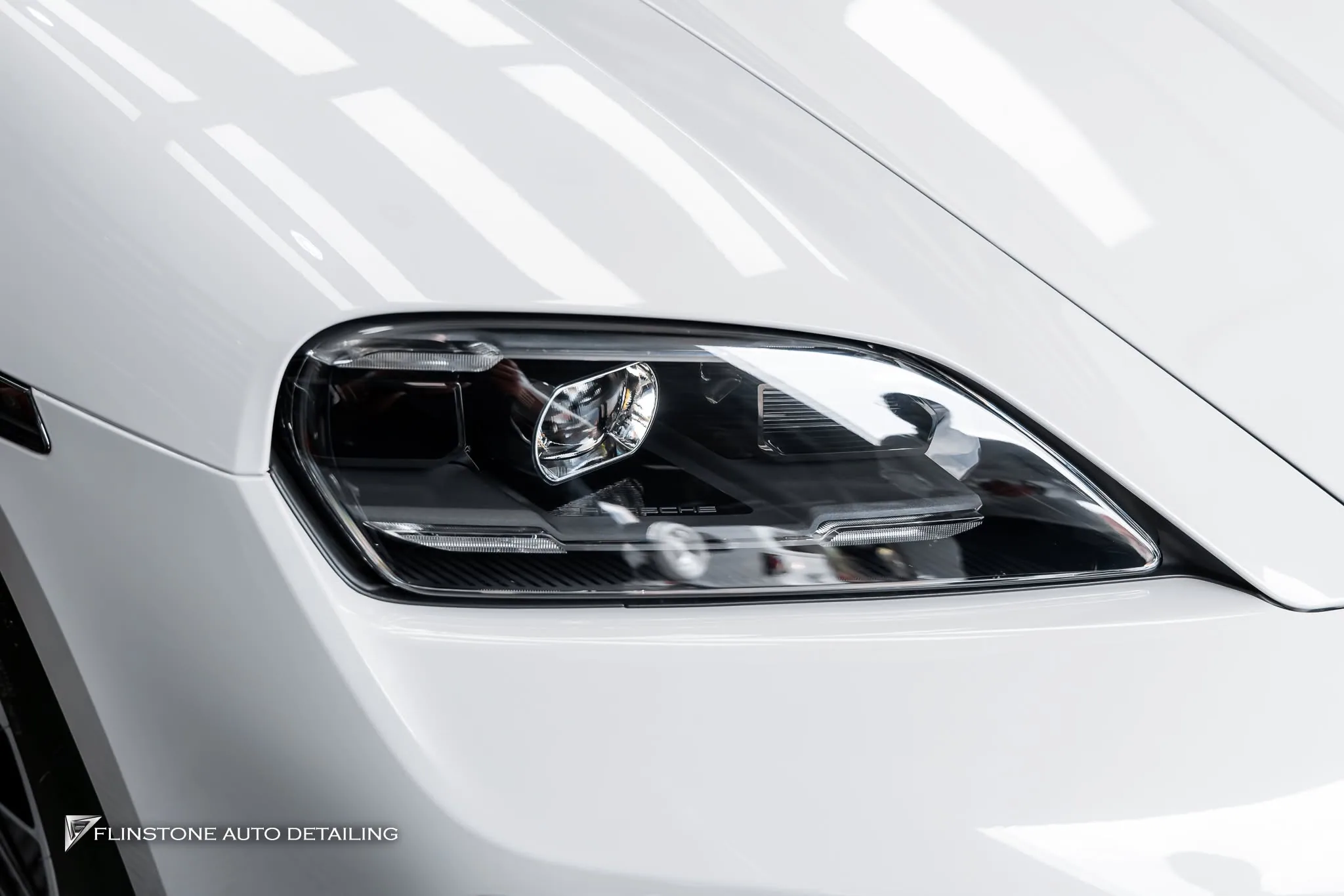 เปลี่ยนลุคใหม่พร้อมปกป้องขั้นสุด! PORSCHE Taycan Facelift