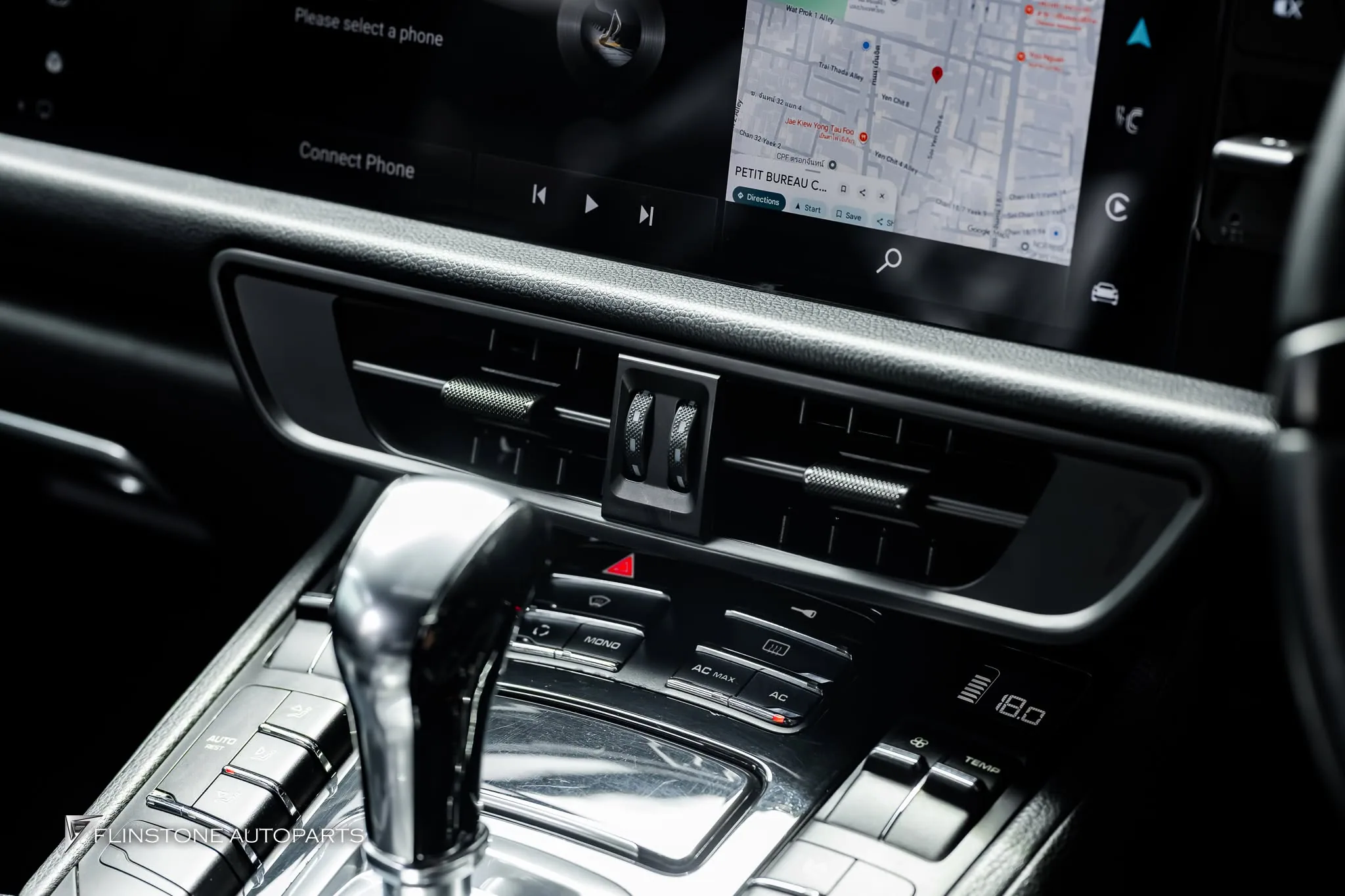 Porsche Cayenne 958 อัปเกรดจอความบันเทิงระดับเฟิร์สคลาส