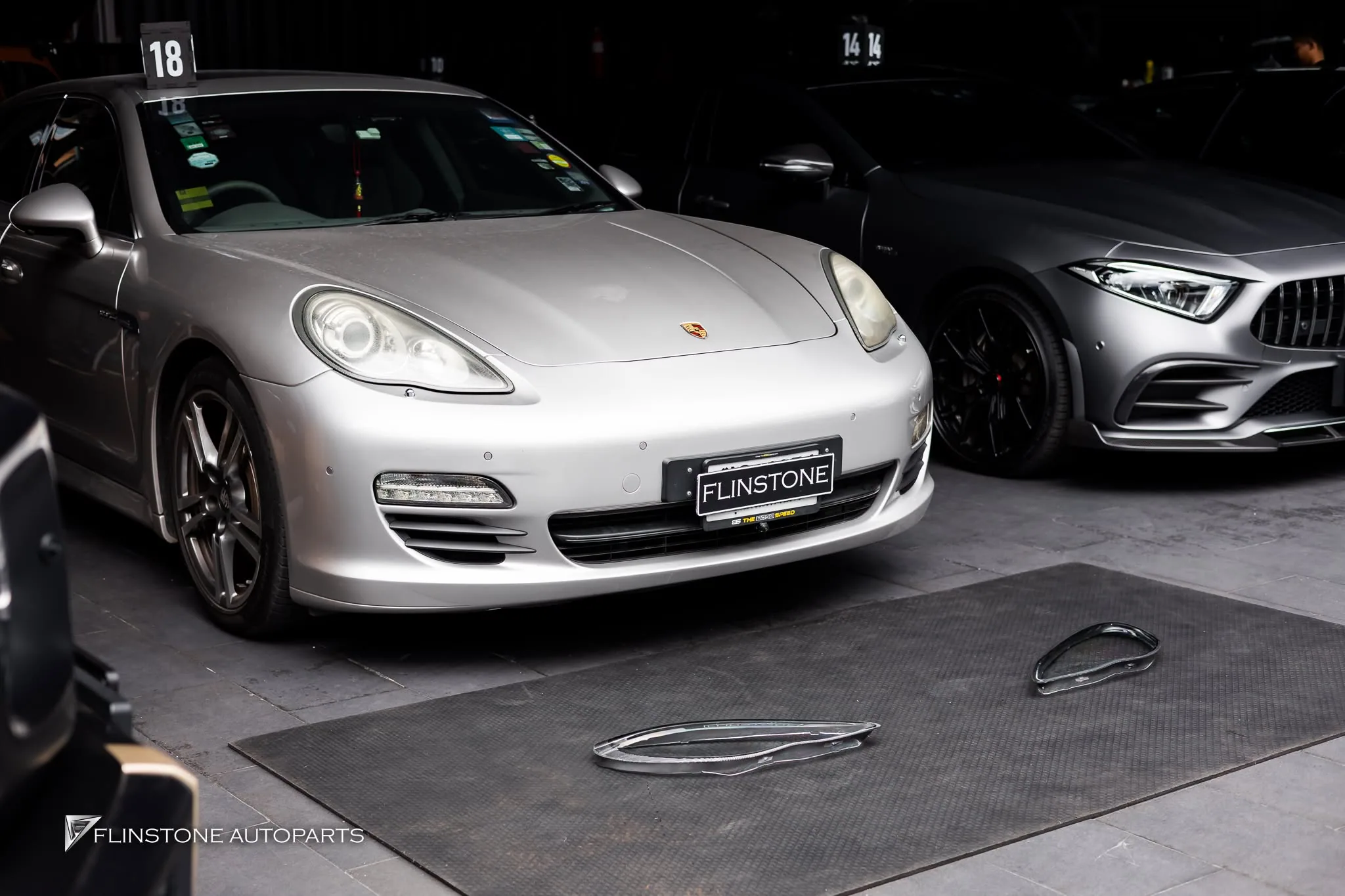 เปลี่ยนกรอบไฟหน้า PORSCHE 970 Panamera ให้กลับมาสวยเหมือนรถใหม่
