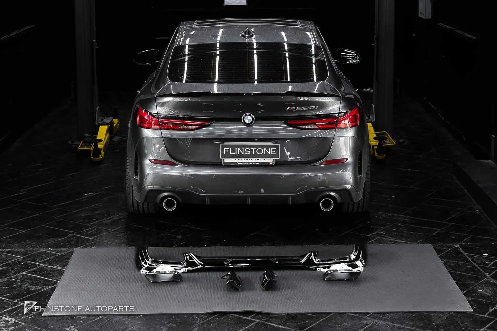 BMW F44 Series 2 ดิฟฟิวเซอร์ท้ายพร้อมปลายท่อดำ ทรง M235i