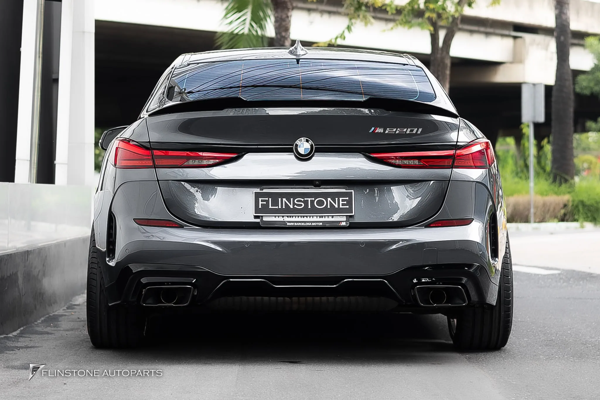 BMW F44 Series 2 ดิฟฟิวเซอร์ท้ายพร้อมปลายท่อดำ ทรง M235i